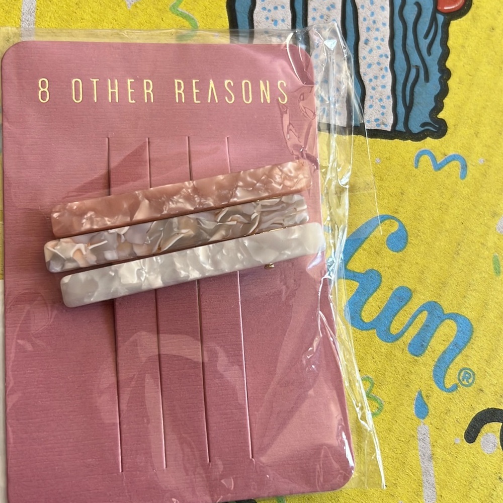 8 Other Reasons Runway Clip Trio hair clips set of 3 marbled look